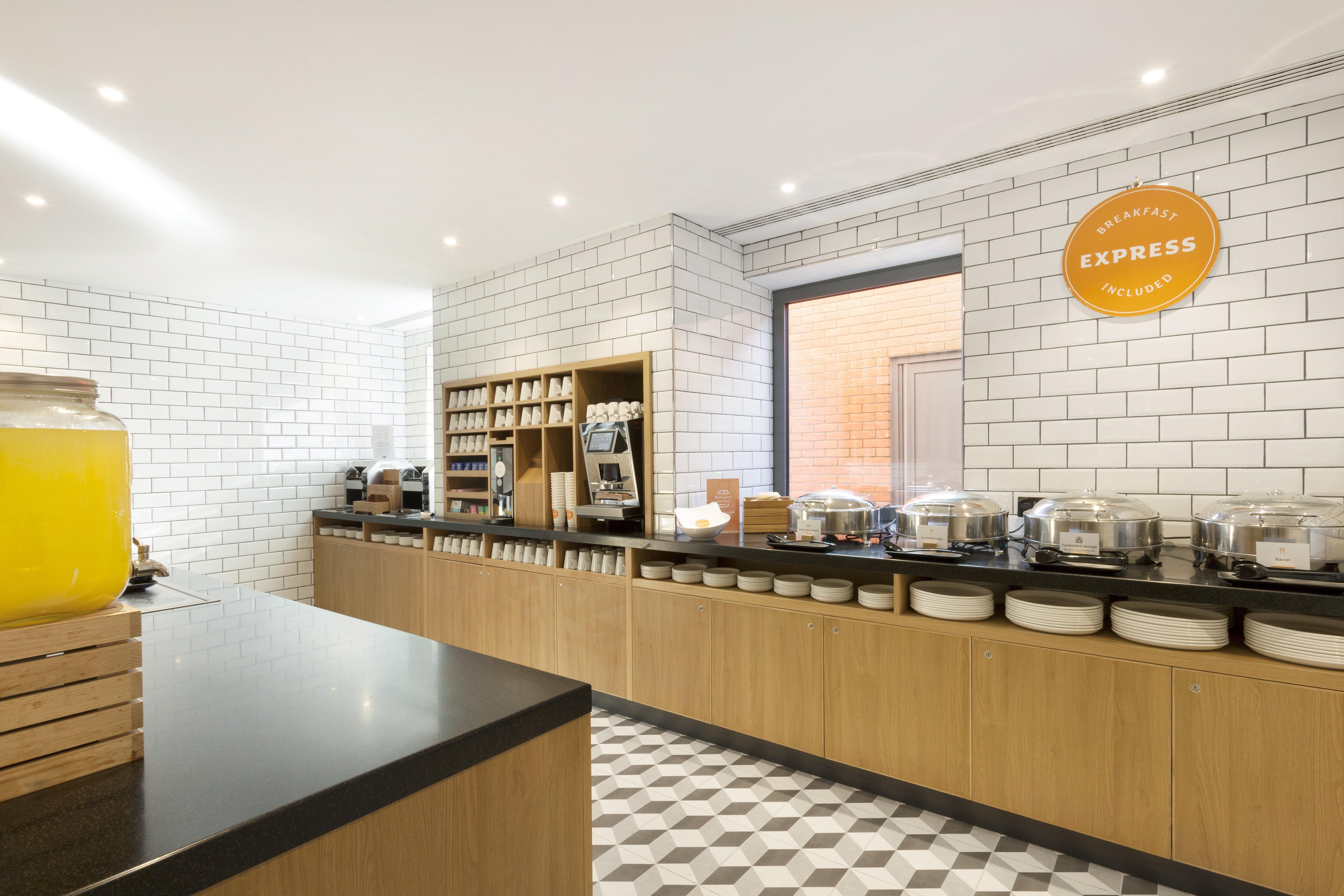 Holiday Inn Express St. Albans - M25, Jct.22 St Albans Екстериор снимка