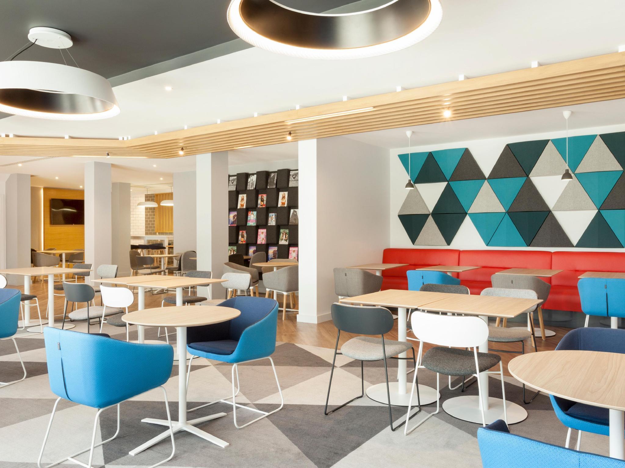 Holiday Inn Express St. Albans - M25, Jct.22 St Albans Екстериор снимка