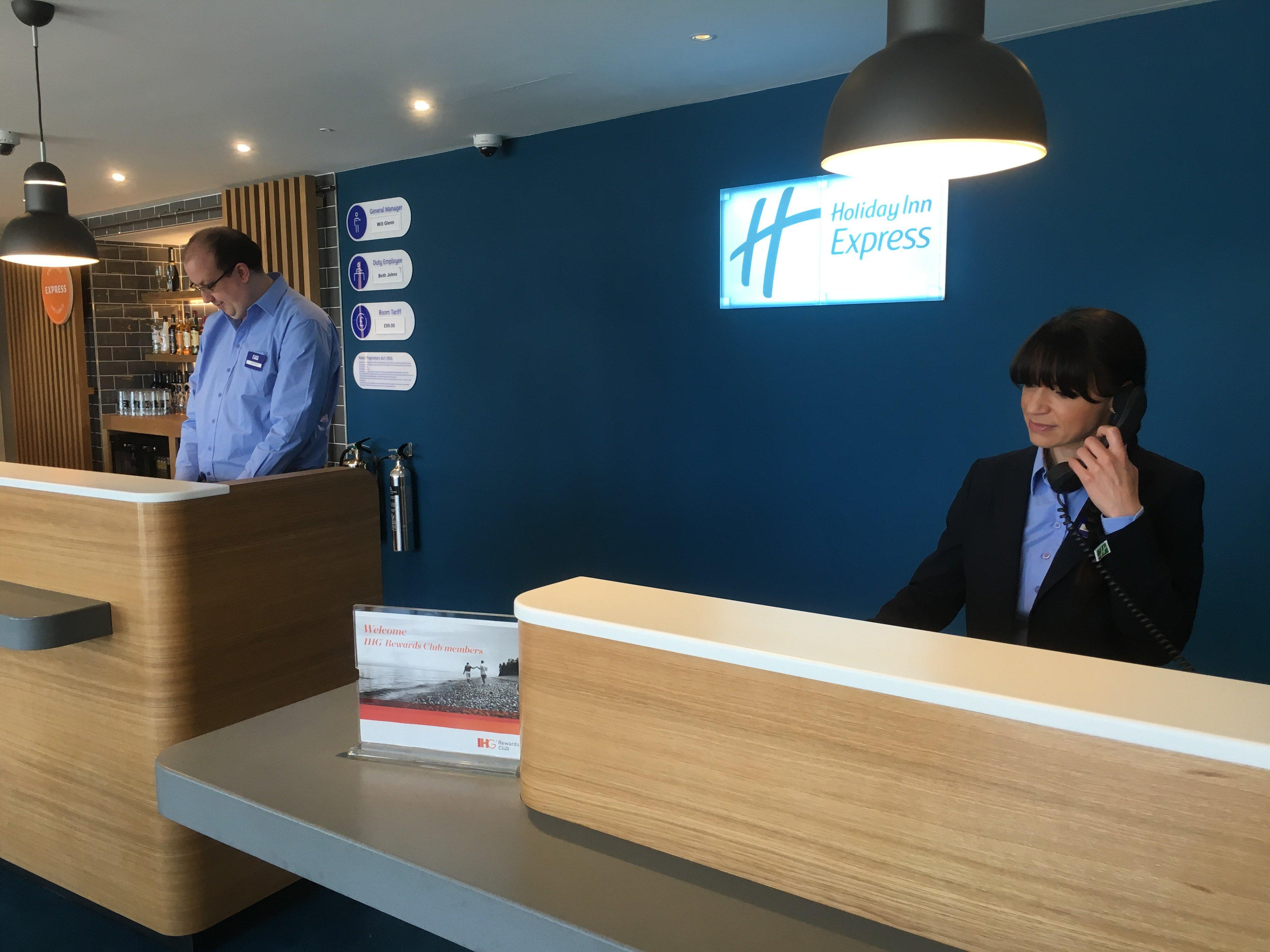 Holiday Inn Express St. Albans - M25, Jct.22 St Albans Екстериор снимка