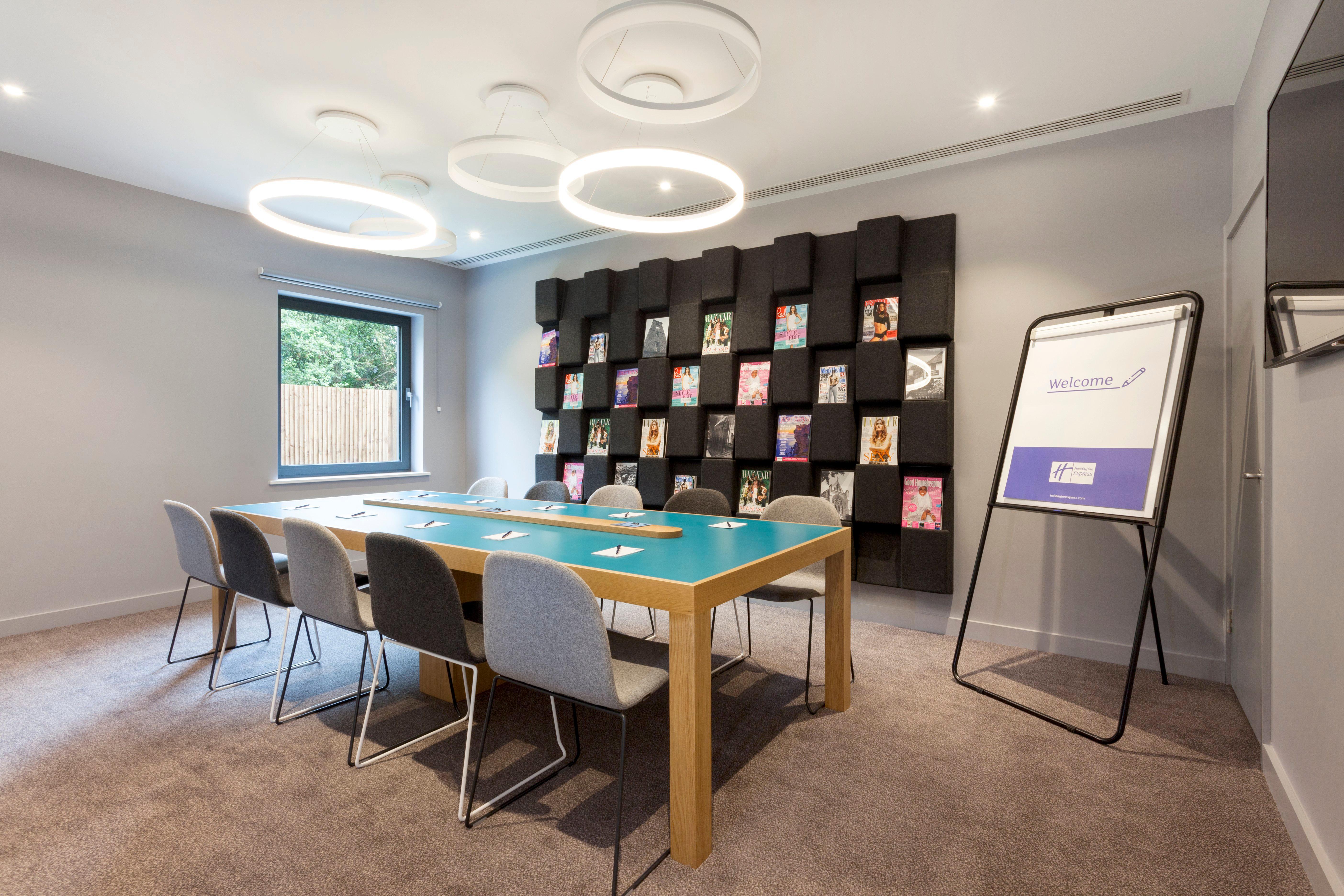 Holiday Inn Express St. Albans - M25, Jct.22 St Albans Екстериор снимка
